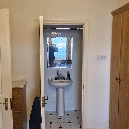 2 Bedrooms, Centre Galway