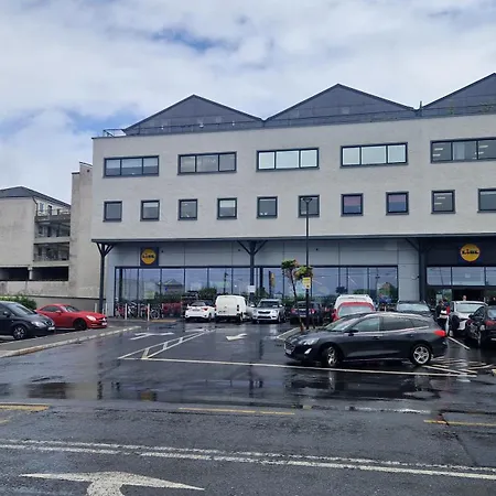 2 Bedrooms, Centre Galway