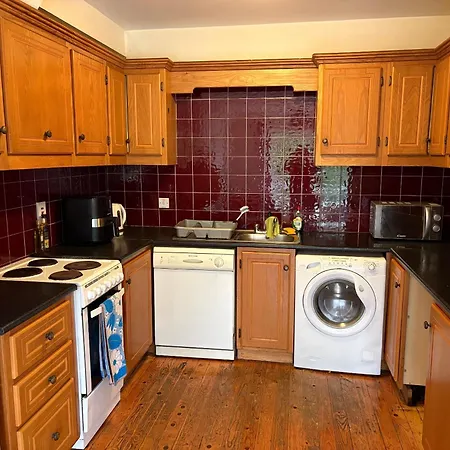 Apartment 2 Bedrooms, Centre *