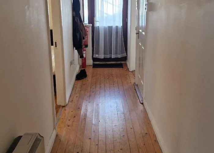 2 Bedrooms, Centre Appartement *